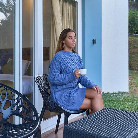 Velvet Revive Munnar Hotel Bagian luar foto