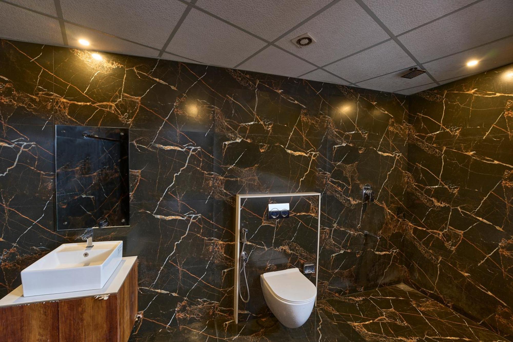 Velvet Revive Munnar Hotel Bagian luar foto